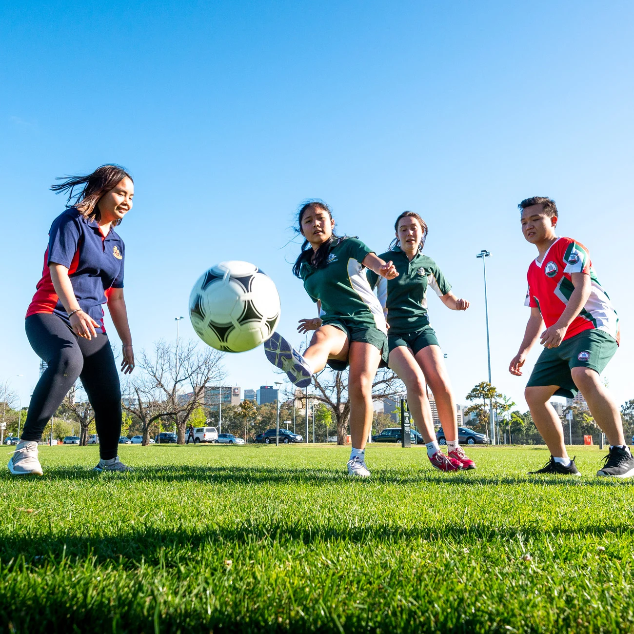 加納喬：精彩倒鉤與魯尼！加拉塔薩雷挑戰繼續！.